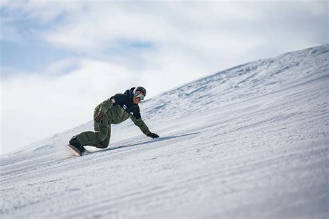 SNOWBOARD.